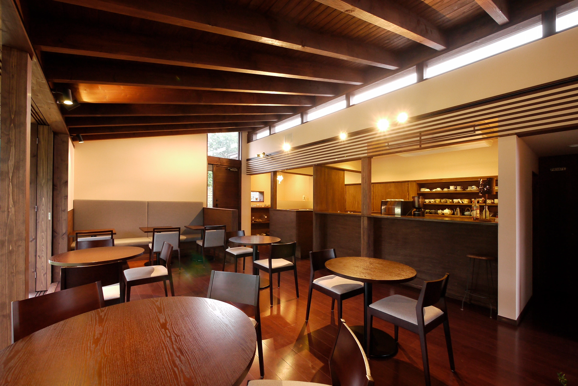 カフェ　メゾパッソ_内観