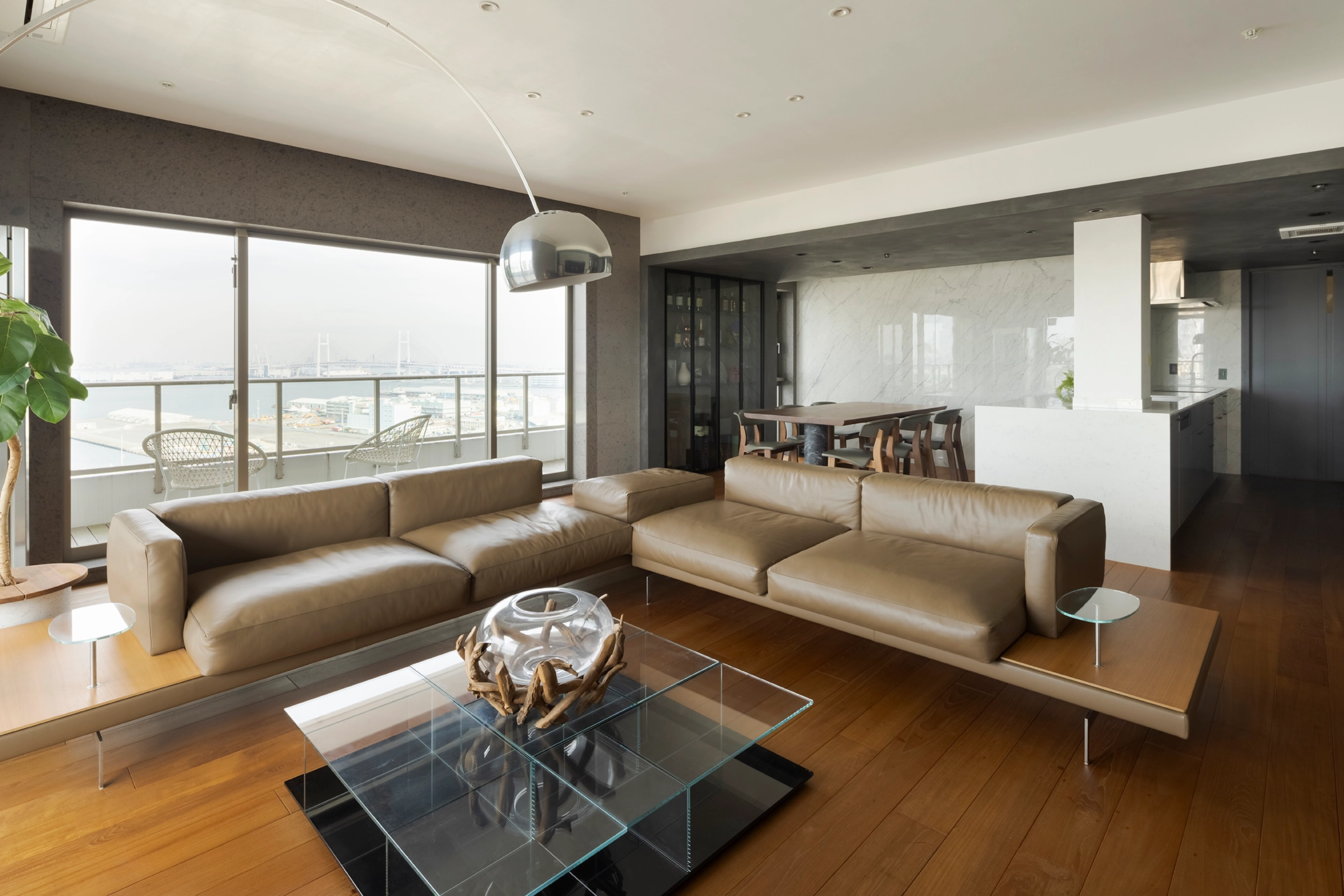 こだわりの素材を楽しむ家_内観